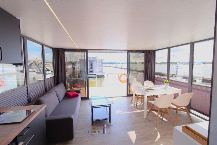 Hotel Hausboot Fjord Aries Mit Dachterrasse In Schleswig Exterior foto